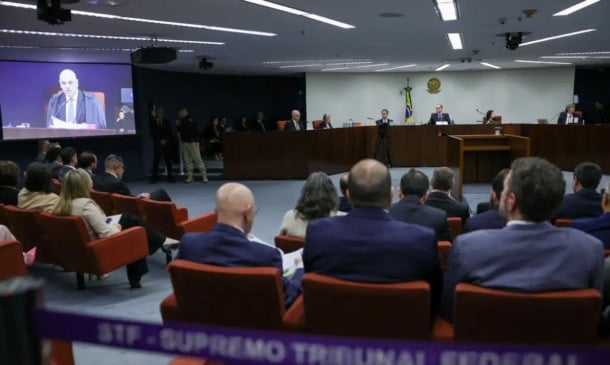 Apenas um réu comparece ao 1° dia de julgamento da trama golpista