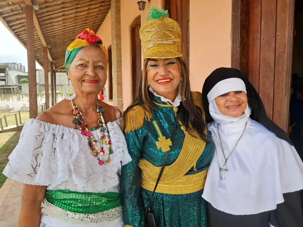 Lançamento do livro de Célia Zhain no Casarão dos Olhos D'água