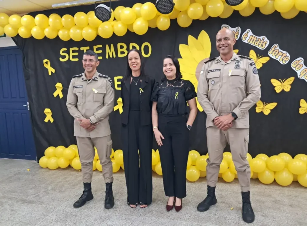 Palestra debate uso responsável das redes sociais e saúde mental dos adolescentes