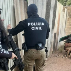 Homem é preso por estuprar filha de 10 anos e fazer vídeos íntimos; ele confessou ter HIV