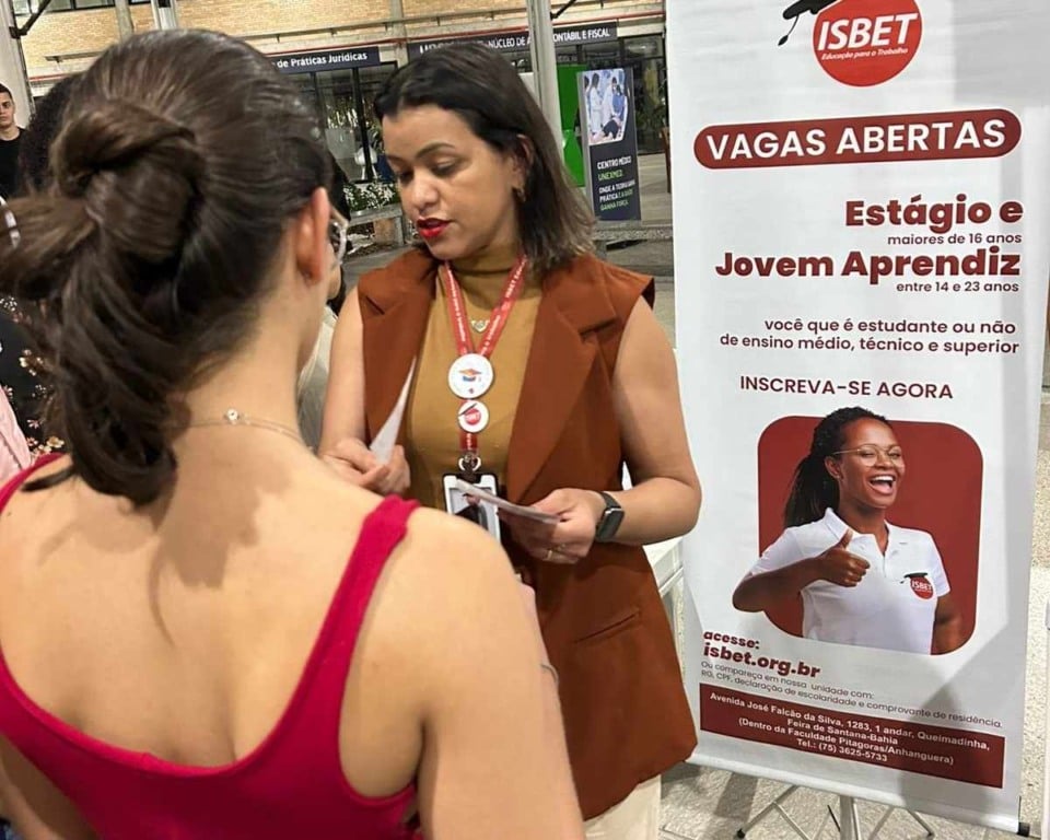 Feira de Estágio e Empregabilidade conecta estudantes ao mercado de trabalho e reforça compromisso com formação