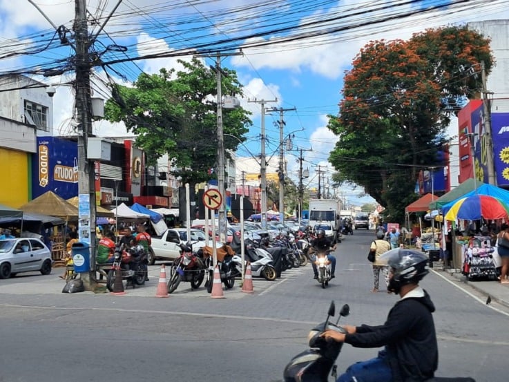 Rua Marechal Deodoro centro de Feira de Santana -comércio