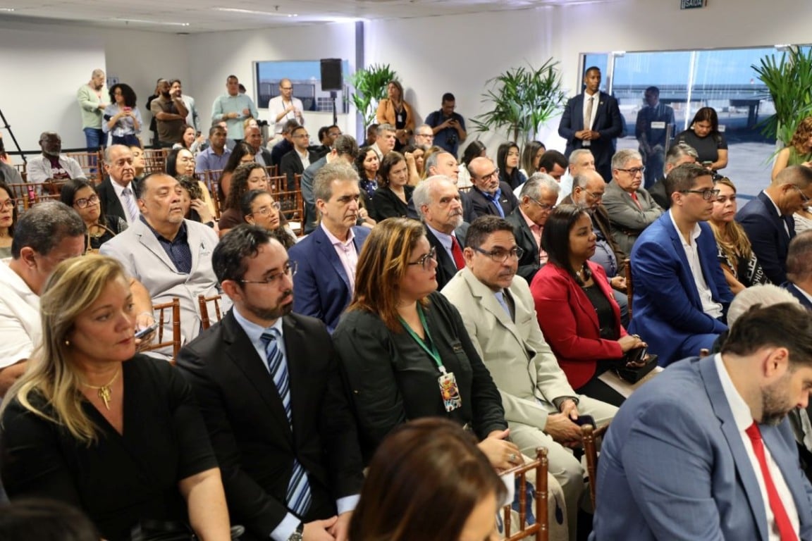 Governador Jerônimo Rodrigues sanciona leis com ganhos salariais para 45 mil servidores públicos da Bahia