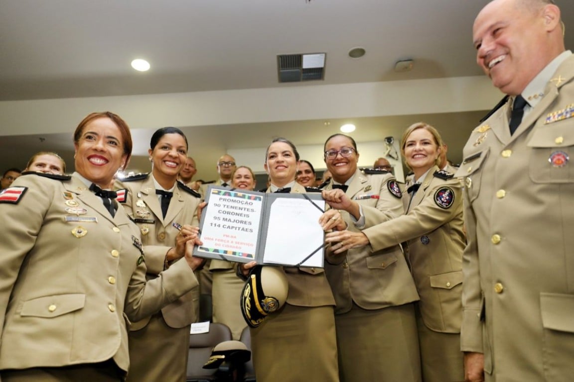 Sanção da lei que cria novos comandos regionais e cargos para a Polícia Militar da Bahia
