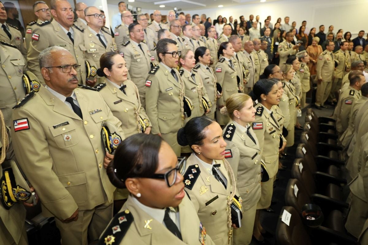 Sanção da lei que cria novos comandos regionais e cargos para a Polícia Militar da Bahia
