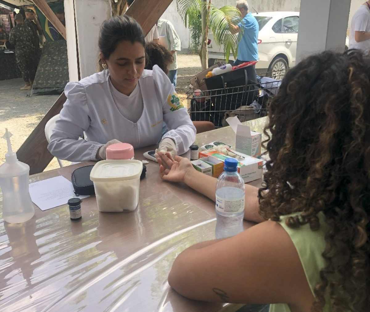 Projeto da Unex promove ação de saúde e bem-estar para comunidade em Feira de Santana