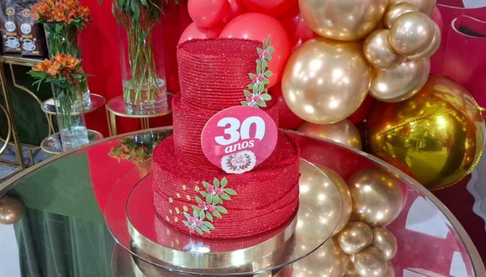 Com café da manhã para os clientes, Grupo 2 de julho celebra 30 anos de existência; ofertas especiais fazem parte da comemoração