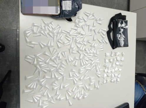 Suspeito de tráfico de drogas é preso no distrito de Humildes com mais de 200 pinos de cocaína