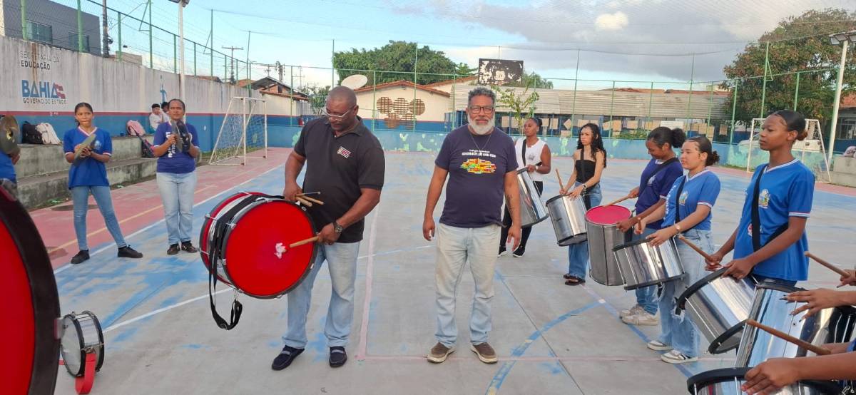 Estudantes de Colégio Estadual intensificam preparativos para Desfile Cívico do 7 de setembro