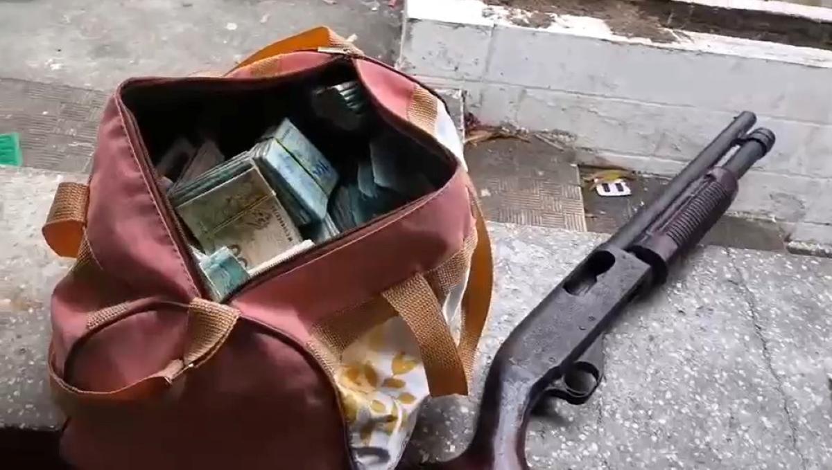 Polícia Civil prende pai e dois filhos por crimes financeiros em Jequié; família ameaçava médico para extorquir dinheiro
