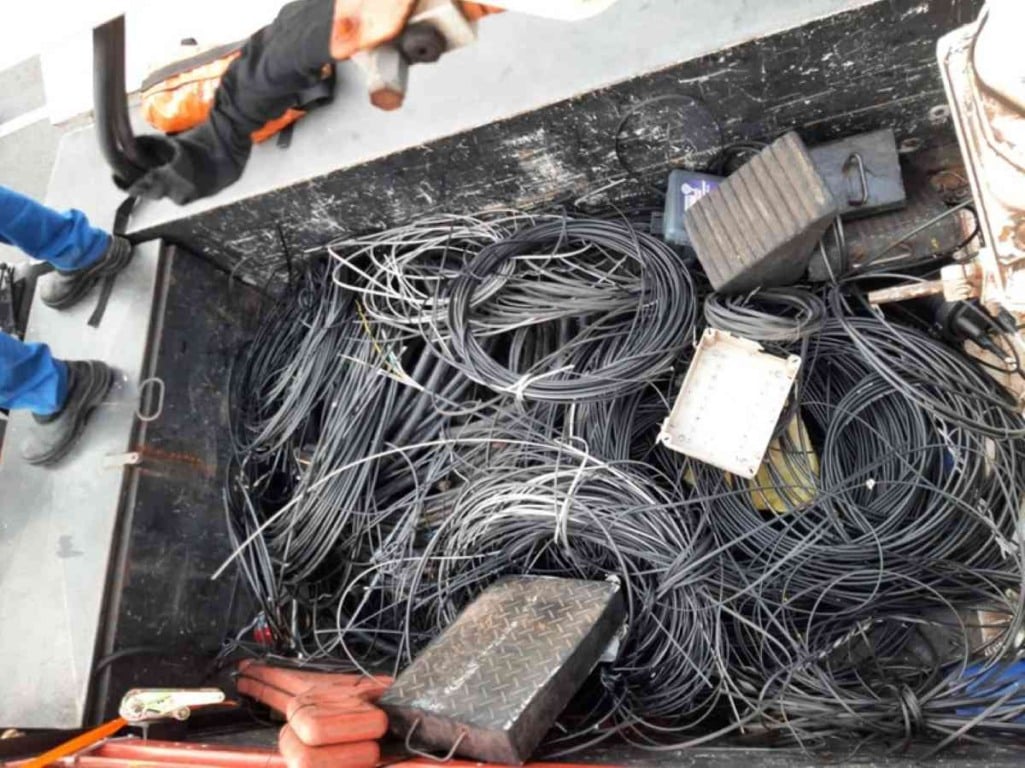 Gatonet: mais de 13 toneladas de cabos irregulares foram removidos pela Coelba em apenas uma semana