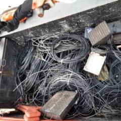 Gatonet: mais de 13 toneladas de cabos irregulares foram removidos pela Coelba em apenas uma semana