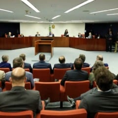 STF confirma sessões extras para julgamento de Bolsonaro