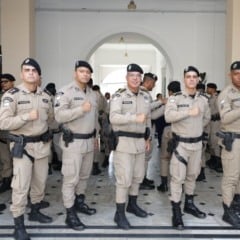 Policiais militares são homenageados após socorro a médico baleado em Feira de Santana