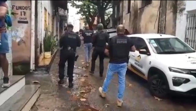 Polícia Civil prende mulher investigada por stalking durante Operação Chase em Salvador