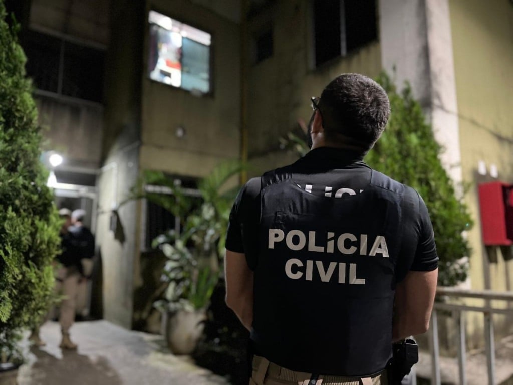 Homem é preso em Valente por estuprar própria enteada; mãe da vítima denunciou o crime em 2009