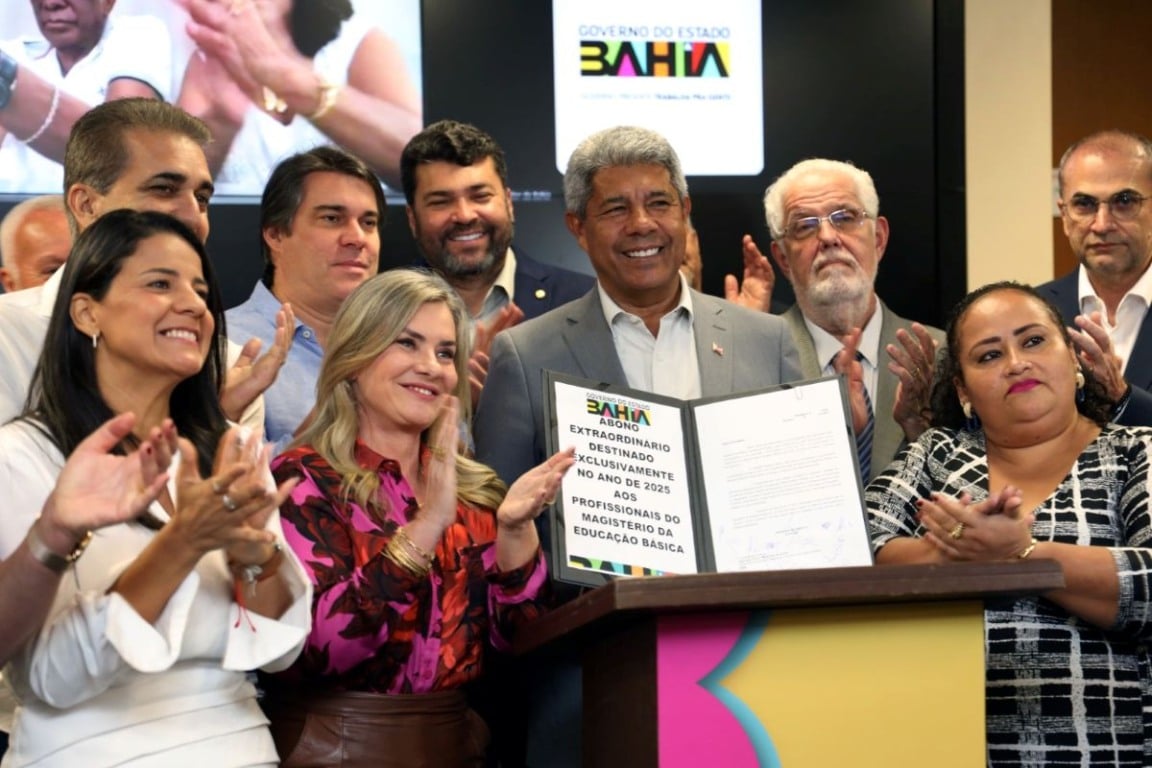 Jerônimo anuncia pagamento de precatórios para professores e envia à Alba projeto de lei que concede abono extraordinário para a categoria