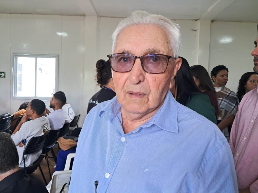 Professor Josué Melo