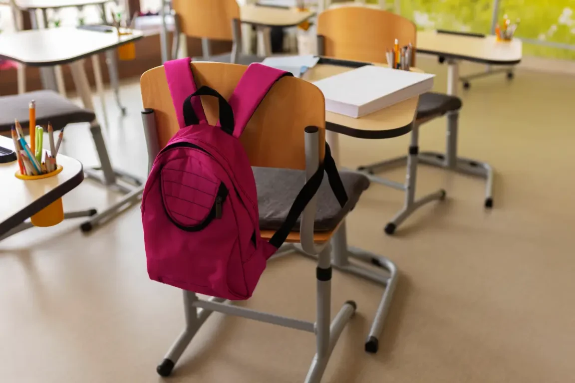 Menina de 8 anos é ameaçada com faca por colega em escola particular de Feira de Santana