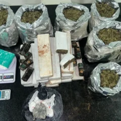 Dupla é presa com mais de 18 kg de entorpecentes no oeste baiano