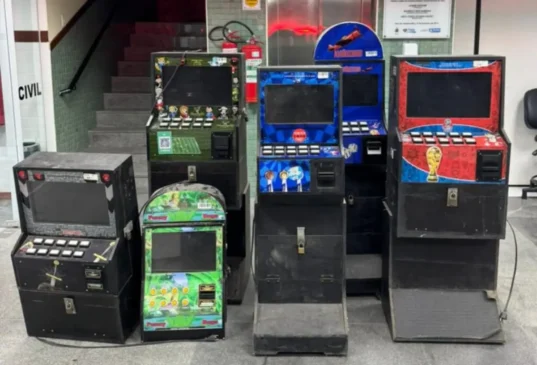 Apreensão de máquinas caça-níqueis