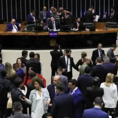 Câmara dos Deputados aumenta penas para crimes como extorsão e escudo humano