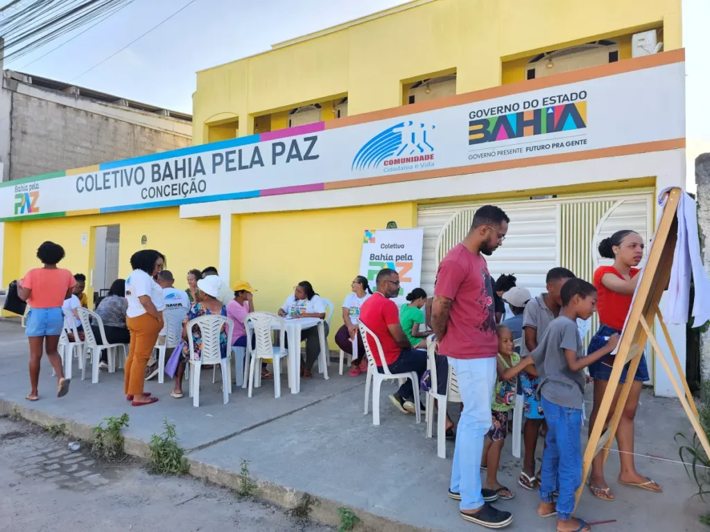 Coletivos Bahia pela Paz promovem serviços, cultura e lazer em bairros de Feira de Santana