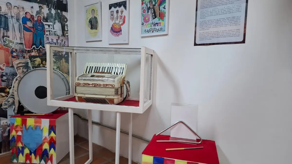 Dia do Nordestino é celebrado na Feira de Graduação da Uefs com homenagem aos 50 anos dos Bambas do Nordeste