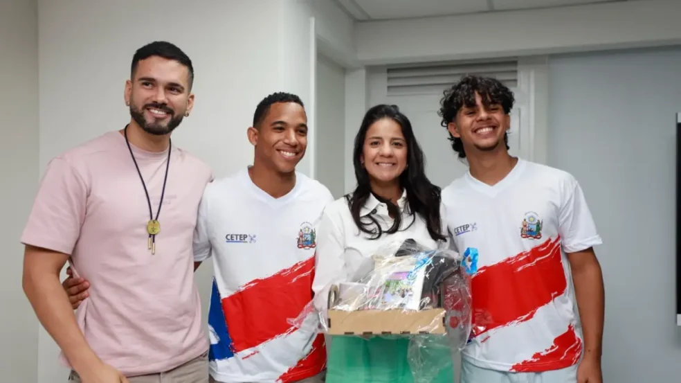 Estudantes baianos da rede estadual vencem premiação internacional na Colômbia