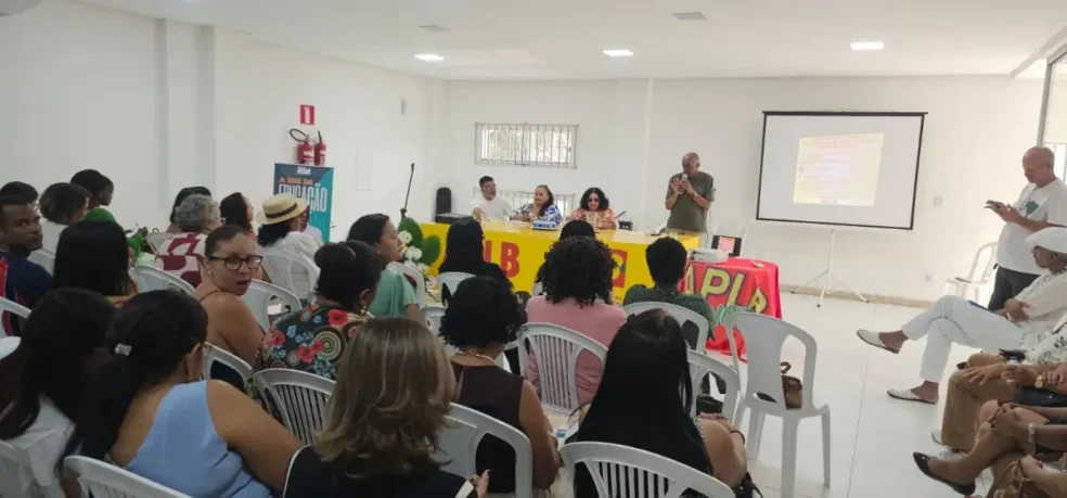 APLB Feira celebra Dia do Professor e do Servidor com debate sobre Reforma Administrativa e defesa do serviço público