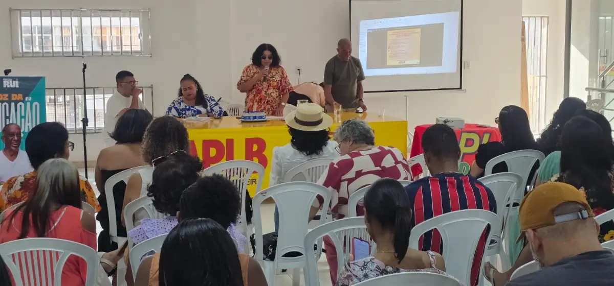 APLB Feira celebra Dia do Professor e do Servidor com debate sobre Reforma Administrativa e defesa do serviço público