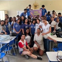 estudantes batalha de rima