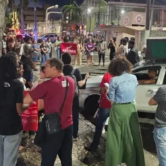 Manifestantes em Feira de Santana protestam contra o genocídio da população negra