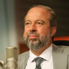 Não precisaremos do horário de verão neste ano, diz ministro de Minas e Energia