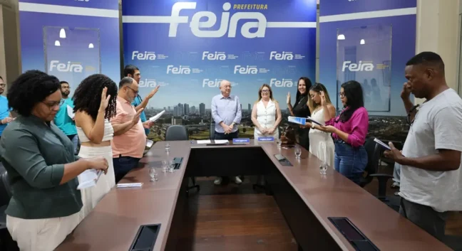 Empossados oito novos servidores aprovados em concurso público em Feira de Santana