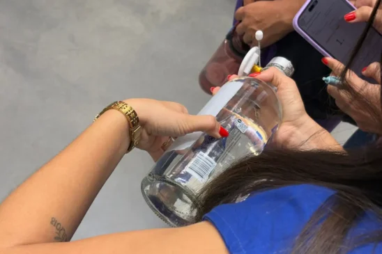 Fiscalização conjunta entre secretarias verifica venda de bebidas destiladas em Feira de Santana