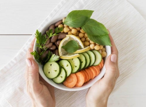 Alimentação saudável e controle de peso são aliados na prevenção do infarto e AVC, diz especialista