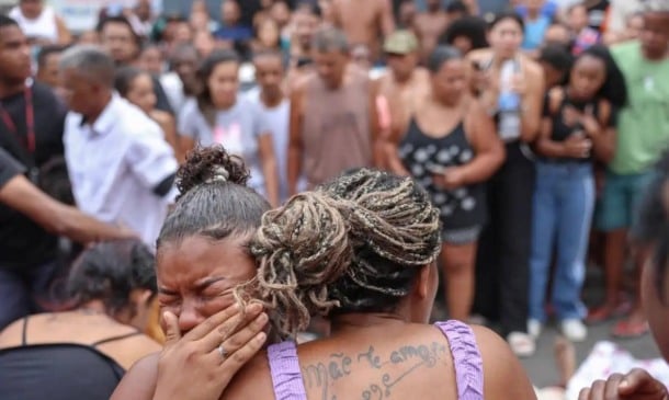 Ação policial no Rio é denunciada como "massacre" por ativistas
