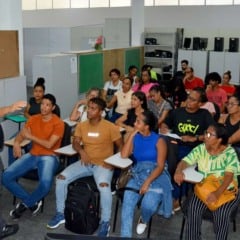 Casa do Trabalhador promove aulão sobre elaboração de currículo e entrevista