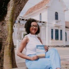 Escritora de Serrinha estreia na Flica com a obra 'Um punhado de poesia: daqui, de lá'