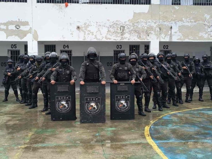 Operação no Conjunto Penal de Eunápolis