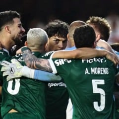 Virada e derrota rubro-negra levam Palmeiras à liderança do Brasileirão