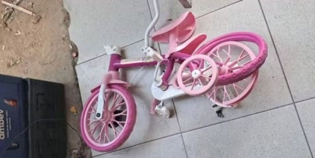 Mulher é presa após tentar matar a própria filha em Belmonte Mulher é presa após tentar matar a própria filha em Belmonte