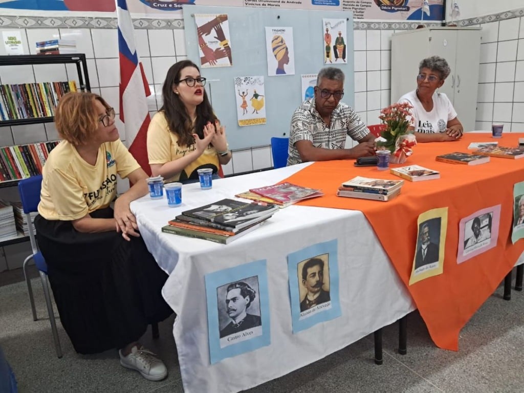 1ª feira literária do colégio gastão guimarães