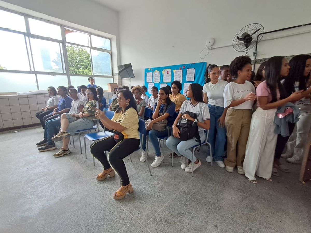 1ª feira literária do colégio gastão guimarães 1ª feira literária do colégio gastão guimarães