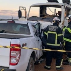 Bombeiros resgatam vítima presa às ferragens após colisão na zona rural de Ribeira do Pombal