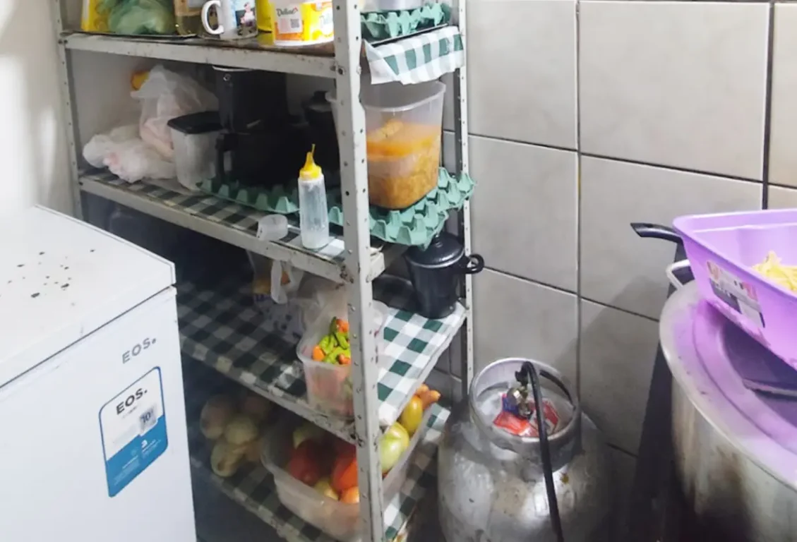 Lanchonete é interditada durante ação integrada na região da Rodoviária de Feira de Santana