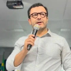 Andrews Pedra Branca professor da Uneb