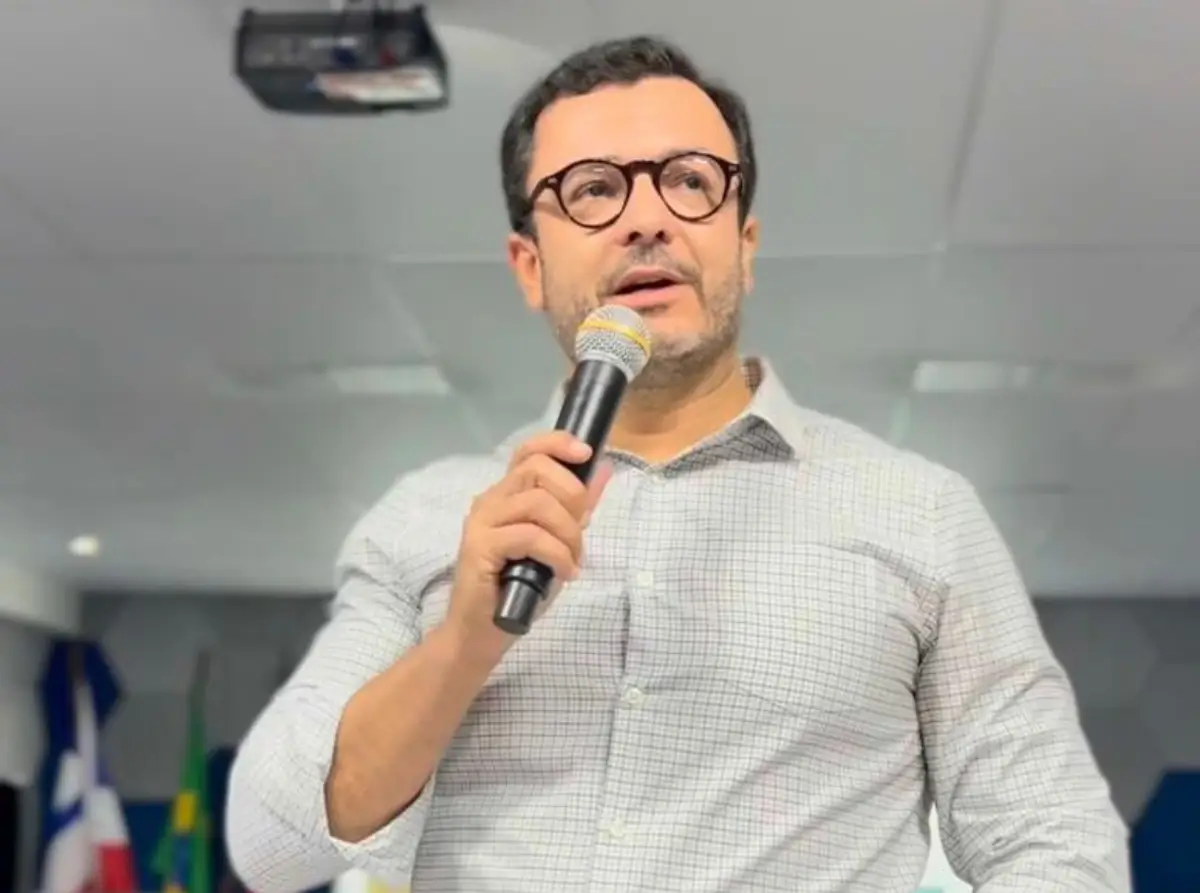 Andrews Pedra Branca professor da Uneb