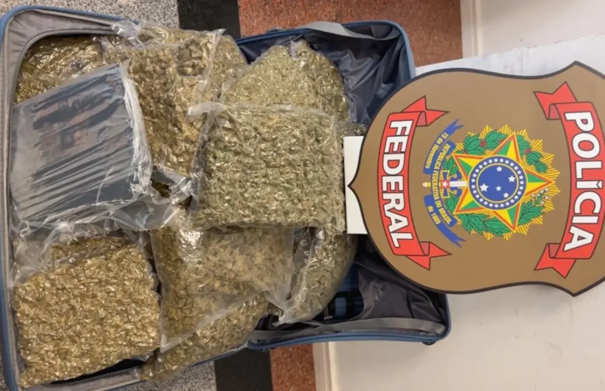 Três pessoas são presas por tráfico de drogas no Aeroporto de Salvador